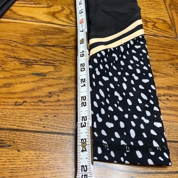 White Fox x Sarah's Day Sweet & Sassy Leggings EUC - Picture 7 of 10